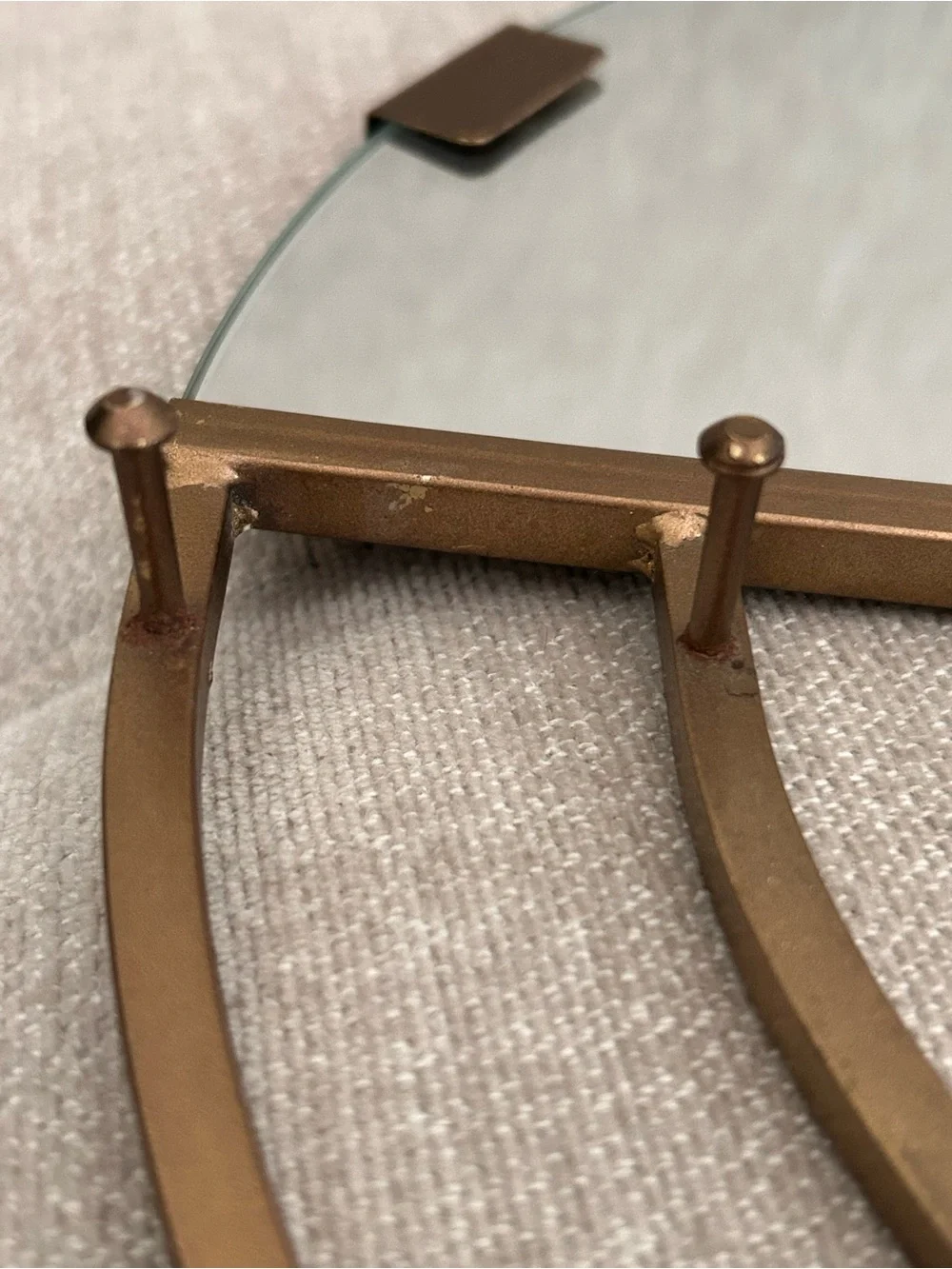 UO Round Jewlery Hanger with Mirror